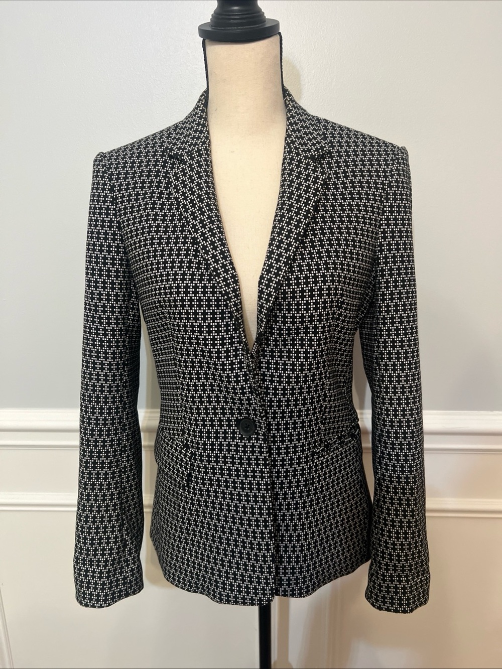 Express Women’s Suit Coat Blazer Jacket One Button Long Sleeve Black White 8